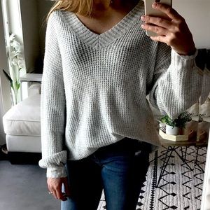 American Eagle Oversized Light Gray V-Neck Sweater